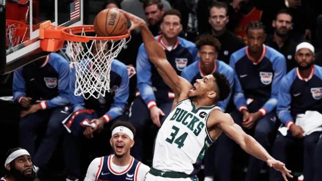 得分王|如果说攻防一体才能算超巨，那么NBA现役有多少位超巨？