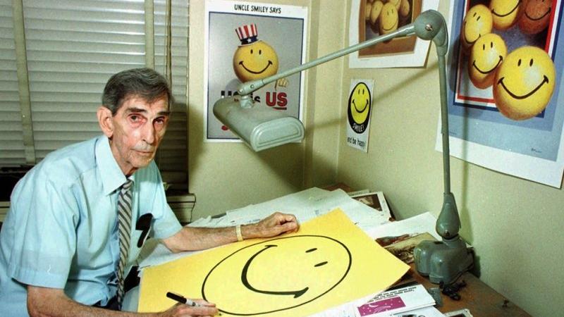 王一博|肖战一己之力集众怨念于一身，他离国际潮圈只差一个符号了