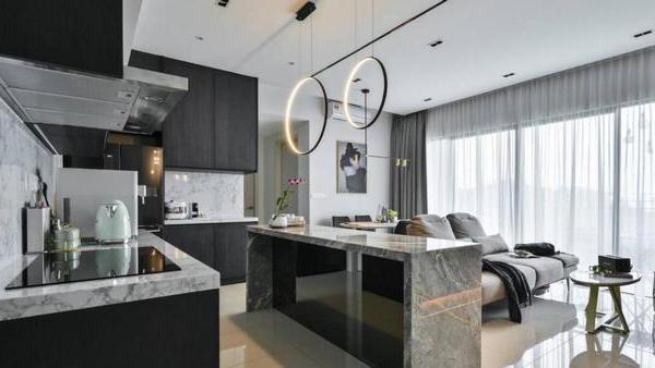 111用黑白灰装出大宅范，岩板和灯带的碰撞，不小心溢出高级感