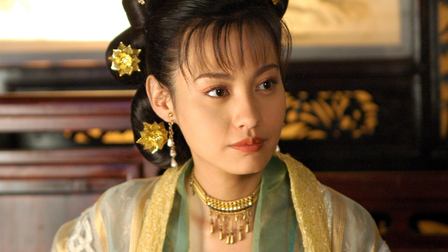 杨雪|凭江玉燕成无数人童年阴影，当红时却嫁给丑丈夫，杨雪的反差人生