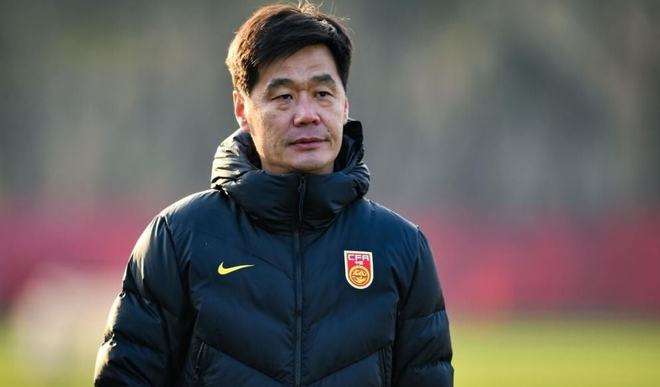 国足|国足下达最新铁令！滥竽充数者日子到头了，李霄鹏下课悬念终结