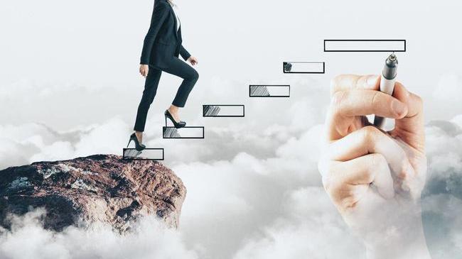 耳钉|能力差不多的人，有些混得很好，有些混得很差，躲不开的职场定律