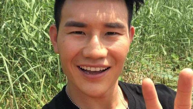 谢孟伟|谢孟伟直播买表，从39999降价到299，直言厂家董事长给他面子