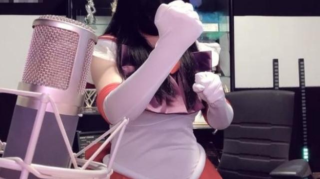 一条小团团|小团团减肥成功，4周年cos水兵月出镜，身材经得起紧身衣的考验