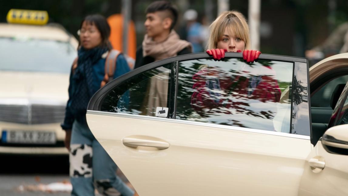 校园欺凌|莎朗·斯通登场！《空乘危机》第二季正式预告上线