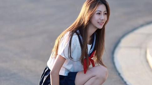 孙悦|孙悦娇妻近照曝光：穿JK制服酷似学生妹 未受离婚流言困扰