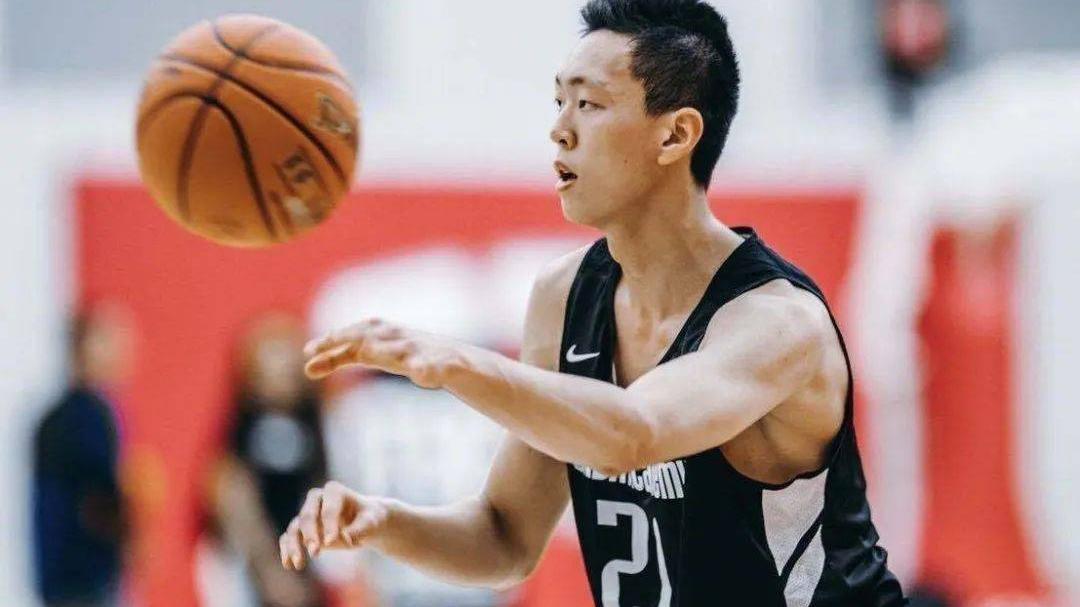 上海男篮|正式加盟上海队！中国男篮潜力小将征战CBA，李春江打造黄金一代