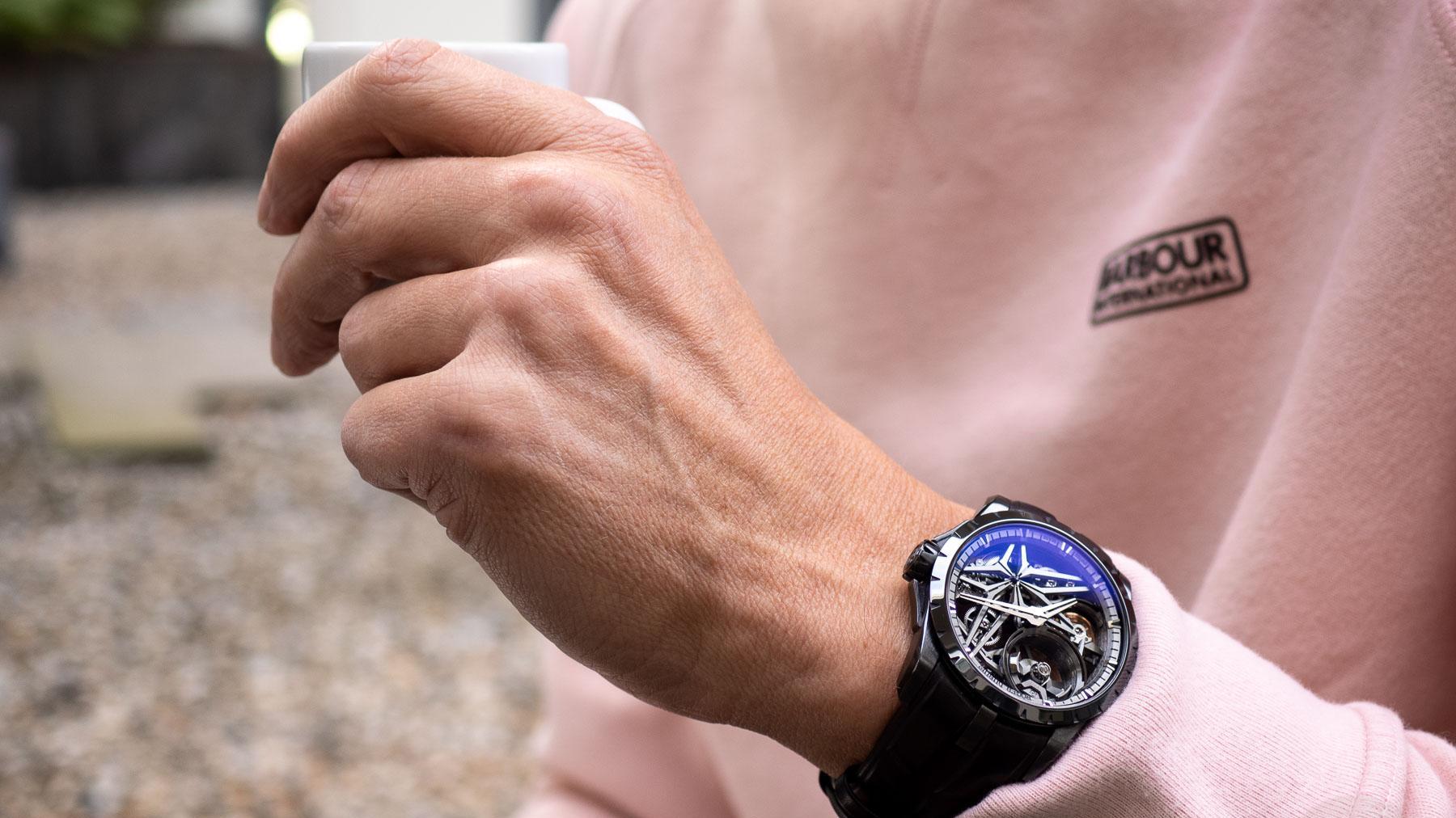 罗杰杜彼新推出一款腕表，外观更加张扬酷炫