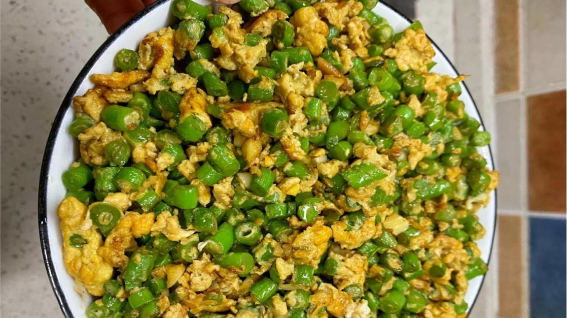 豇豆|腊月底，碰见这菜别错过，简单炒一盘，爽脆又开胃，孩子很爱吃