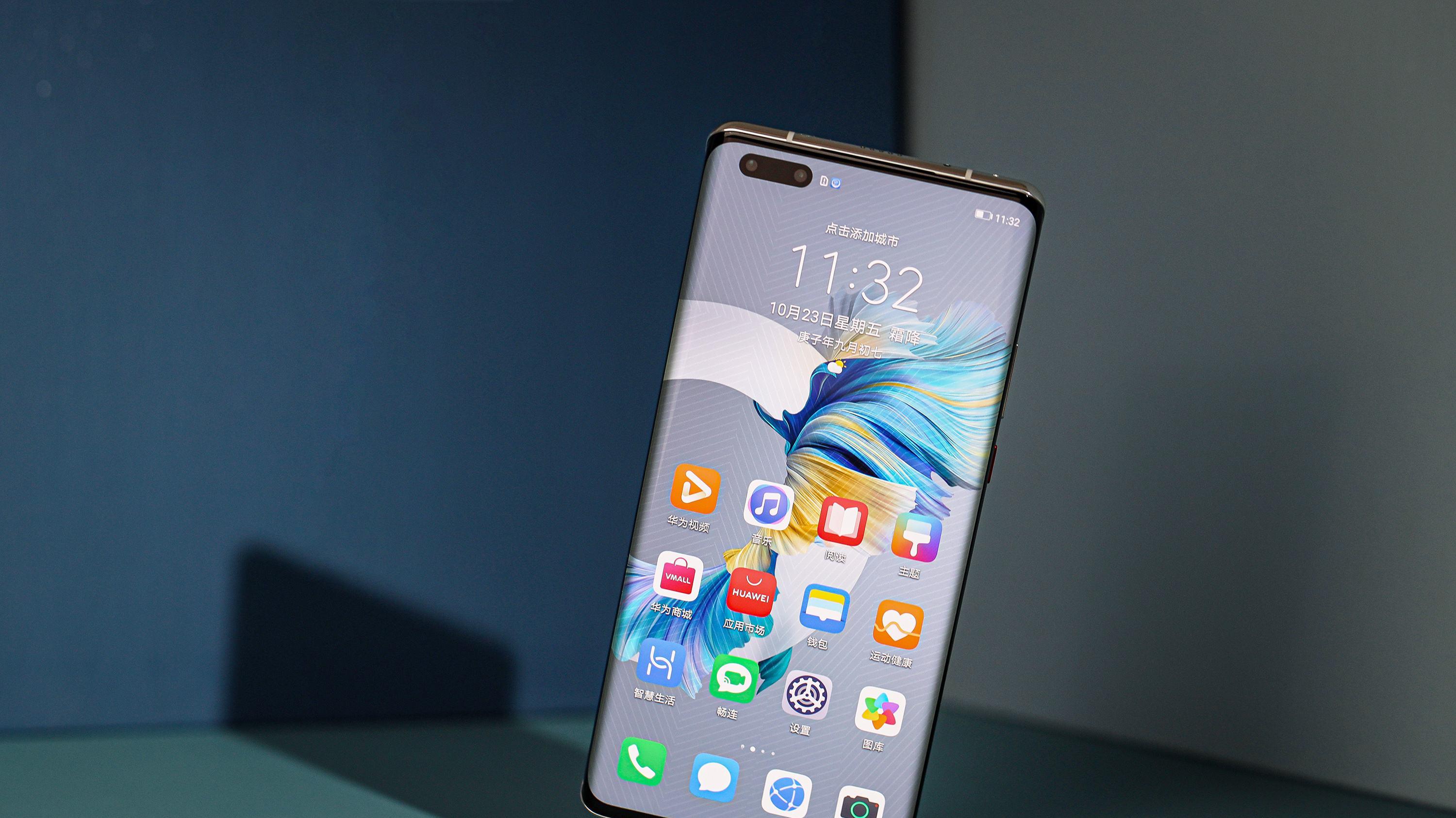 华为|华为旗舰机降价500元，鸿蒙系统+麒麟9000+256GB，花粉：没有白等