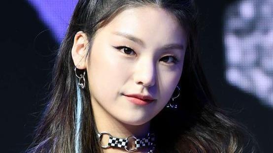 黄礼志|参加选秀惨遭落选，后凭实力以itzy出道，却因首次坐飞机被嘲穷酸