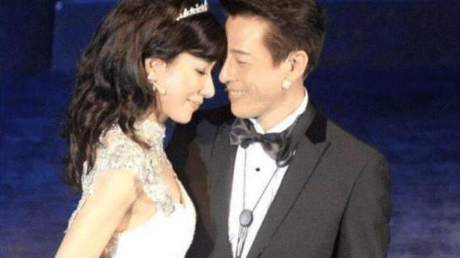 令狐冲|出演《笑傲江湖》，被称为是最帅令狐冲，与妻子结婚多年没有孩子，原因让人羡慕不