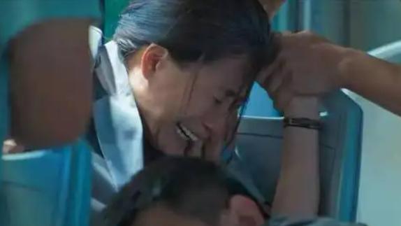 蒋欣|看完《猎罪图鉴》这个镜头，突然觉得我们都欠《开端》一句对不起