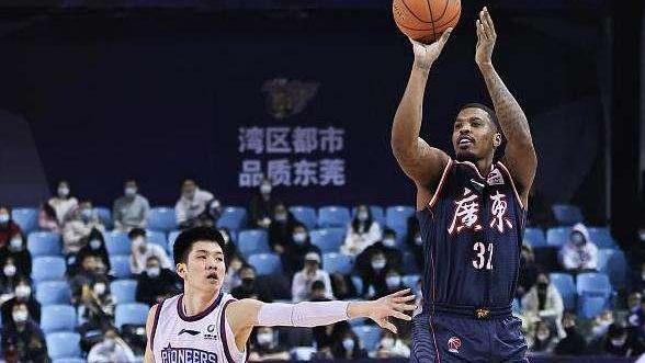 广东男篮|广东男篮收好消息，赵睿携两人归队，杜锋双王牌有望赶上收官之战