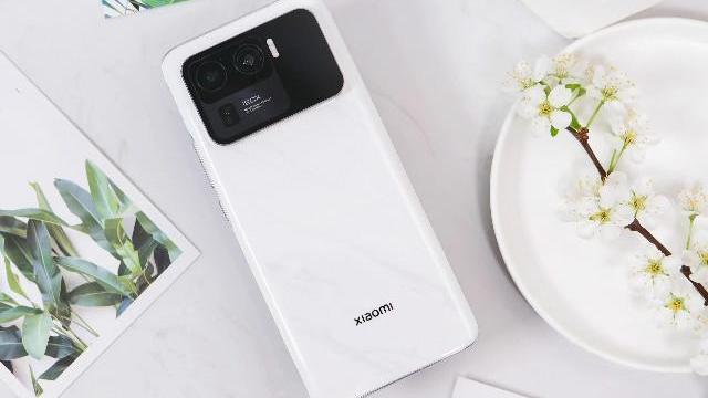 |降价1500元起比小米11Pro还便宜现在抄底小米11Ultra正合适