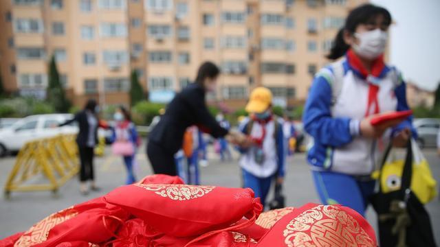 宁夏新增感染者上百例！一地中小学转为线上教学，家长：真糟心呀