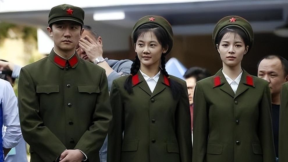 芳华|《芳华》：被边缘化的何小曼，授奖后却疯掉了，背后的真相太辛酸