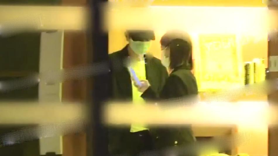 魏大勋|李一桐否认和魏大勋同回酒店之后，魏大勋也发文回应：帅哥是真的