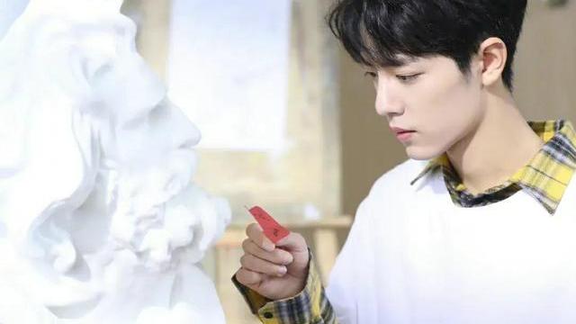 肖战|肖战难以享受普通人的生活，回家要绕两个小时，外卖不能点米粉！