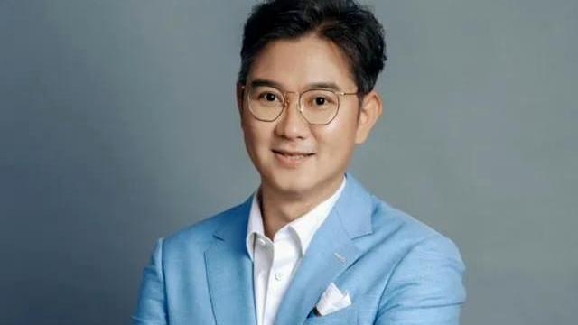 赵川|主持人赵川：三婚两离，最喜欢小16岁的空姐老婆