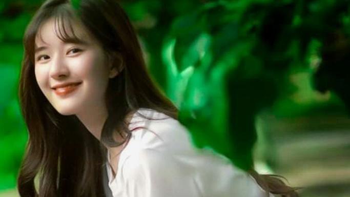 赵露思|赵露思：甜甜的学姐样，初恋女友的感觉