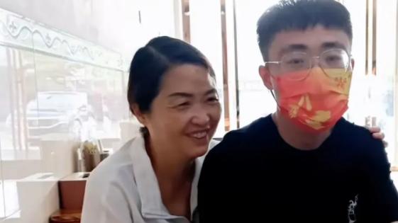 宋轶|双喜临门！梅志强婚期将至，女友请杜小华当见证人，网友：大格局