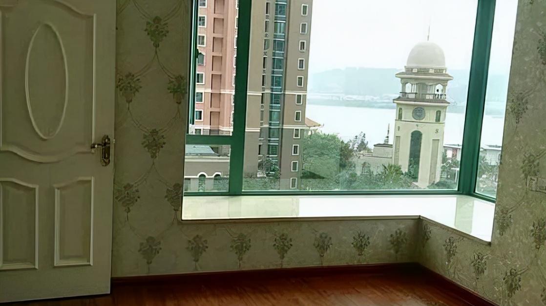 老婆独自装修新房，我看到效果难以接受，隔壁邻居却都夸老婆活好能干！