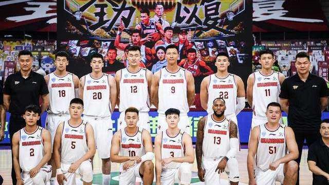 广东男篮|广东男篮1米79中锋成最大惊喜：硬汉表现令人称赞，杜锋太厉害