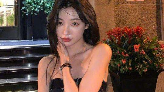 面膜 情人节妆发造型怎么凸显？看看易梦玲，穿搭变美思路有这三点！
