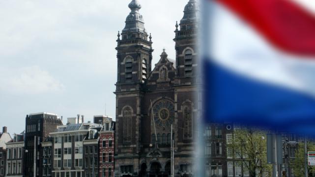 红米手机|苹果答应要整改却没动静？荷兰：每周罚500万欧元，罚到改正为止