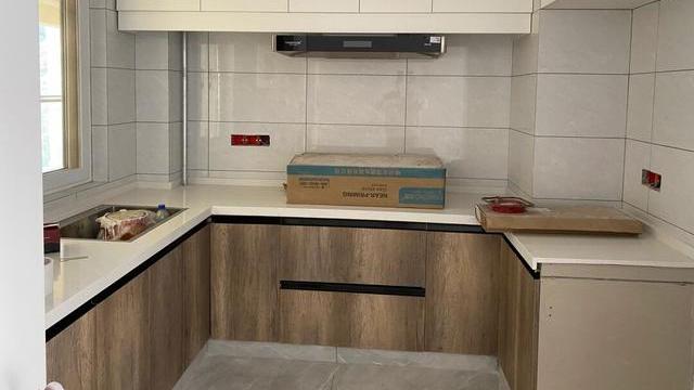 这是我见过最省钱的装修了，还没家具花了6W，效果非常极简！