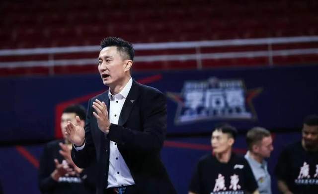 广东男篮|广东无伤晋级8强！CBA官方给出第一功臣，杜锋选天津一石二鸟