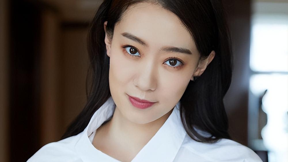 张小斐|凭借《你好，李焕英》爆红，如今风光不再，张小斐做错什么了？