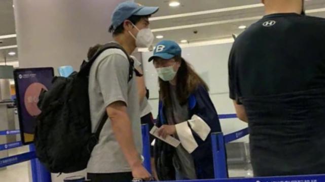 刘嘉玲|4个离开上海的艺人，都是有钱人，56岁女星：回香港理发花5000元