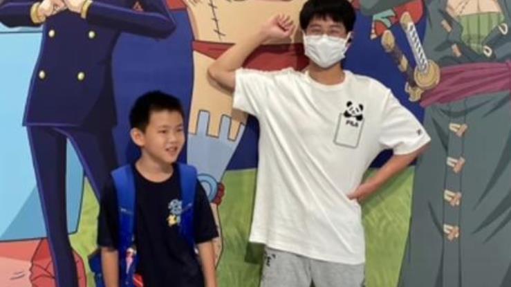 漫展|苦尽甘来！孙卓三姐弟外出看漫展画面温馨，孙海洋卖包子打拼事业