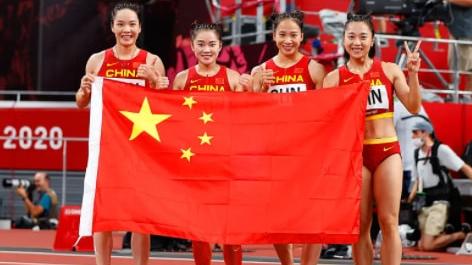 运动员|喜讯！中国24岁百米女飞人官宣结婚，晒与丈夫合照，2人太般配