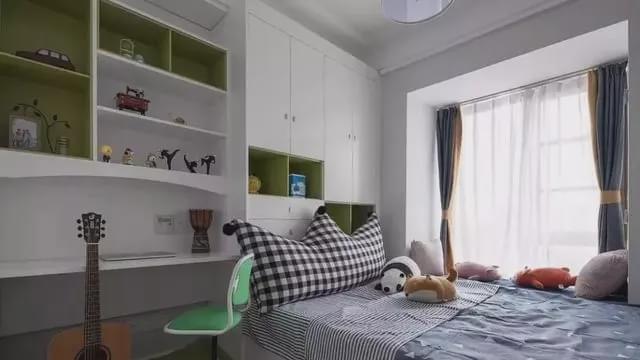 榻榻米加书桌的N种组合设计，让人眼前一亮，小户型不装真的可惜！