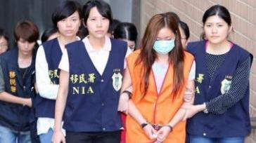 女孩|美女长相酷似女星，到外地半个月，接客110人