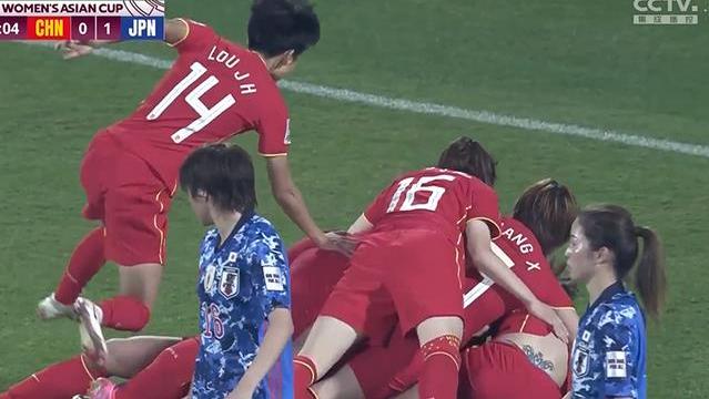 萨摩耶犬|1-1！中国女足扳平日本，加时！水庆霞神换人，奇兵登场就送助攻