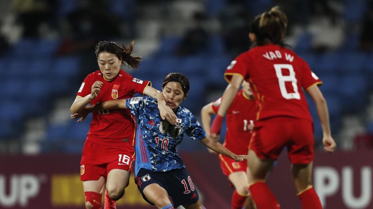 中国女足|王珊珊绝平，朱钰神勇，中国女足点球战6-5日本，决赛会师韩国