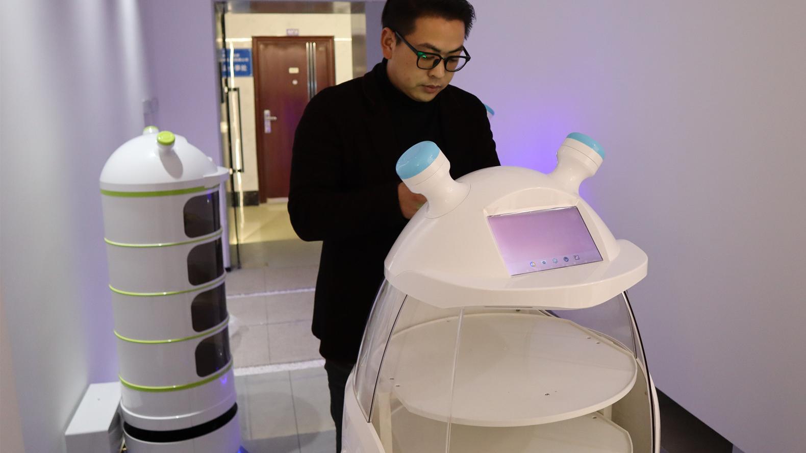 机器人|送餐机器人 不再遥不可及