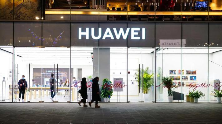 苹果|华为跌出前五，苹果也无缘第一，国产“黑马”诞生了