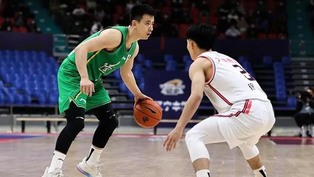nbl|NBL篮板王薛世伟将参加2022年CBA选秀，他能否成为下一个姜宇星？