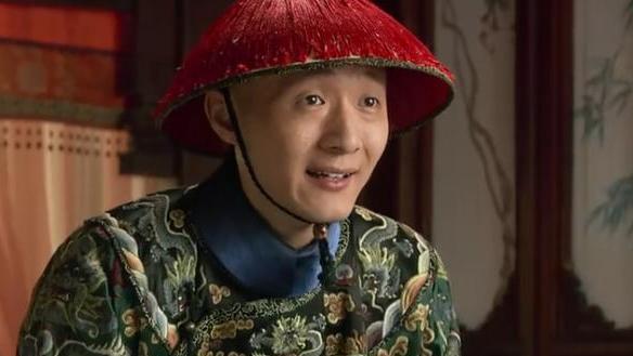 华妃|《甄嬛传》：皇后利用这份名册给华妃挖三个坑，华妃一个都没躲过