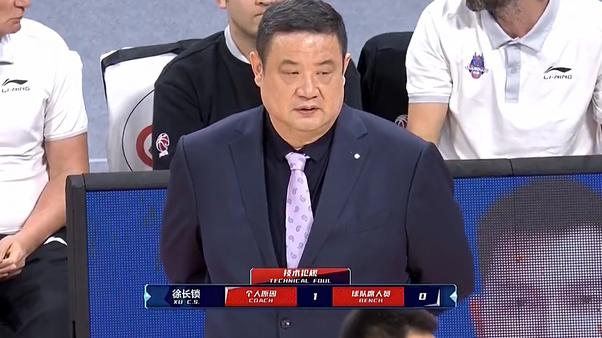 山东男篮|知道什么叫丢人不？鲁媒名记发飙，怒斥山东男篮，送9字整改方针