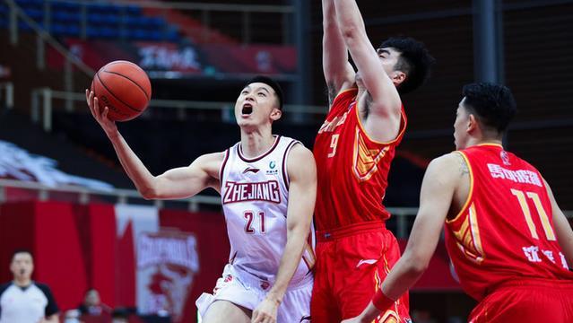 浙江男篮|正式走人！CBA锋线大将离开浙江男篮，投奔刘维伟冲击大合同