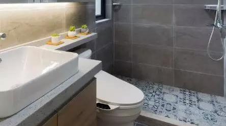 花了所有的积蓄买房，装修也不将就，和媳妇攒了大半年的装修费