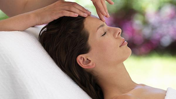 女人年过40岁，若条件允许，别忘了常吃5种美食，面似桃花好气色