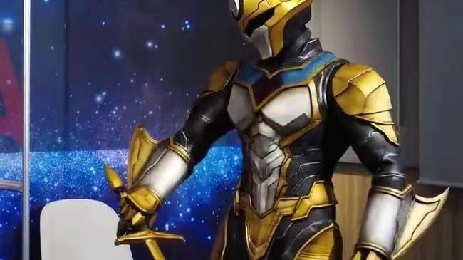 奥特银河|奥特银河格斗3：小金人收集两件神器，提坦碰瓷“诺亚”