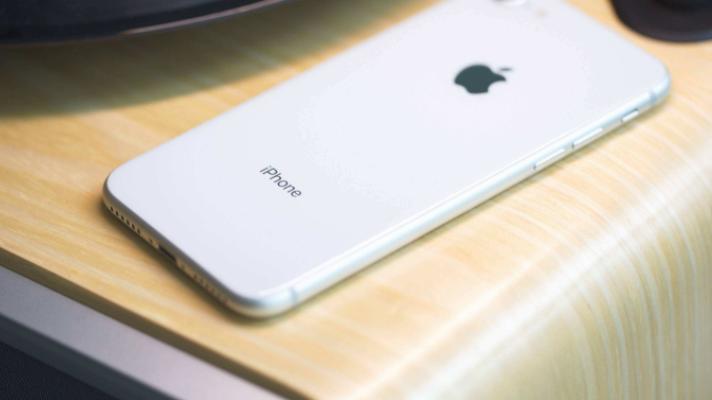 Chrome|iPhone13不香了？SE3搭载同款芯片，价格或不足两千元！